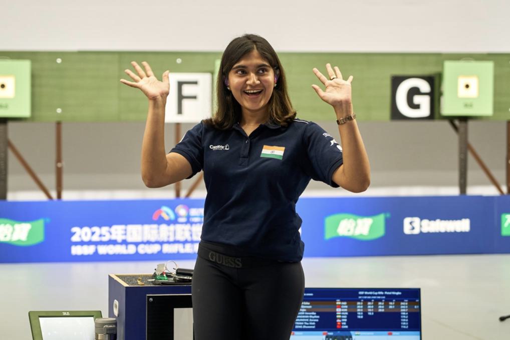 中国选手姚, 一路领先, 新华社宁波 中国选手姚, 一路领先, 新华社宁波