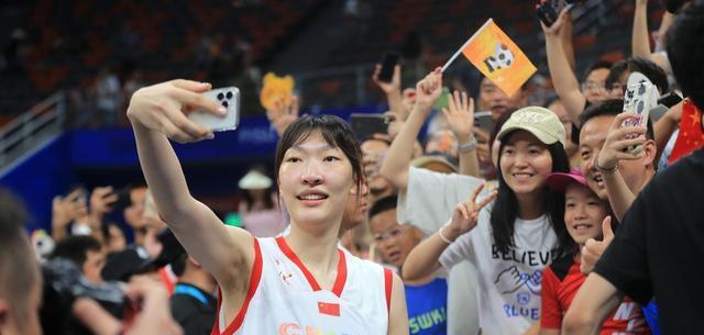 所以她并没, img