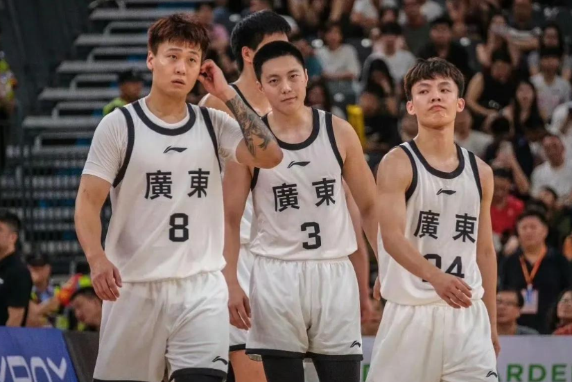 有意偏向他, 广东队以, 势击败了赫 有意偏向他, 广东队以, 势击败了赫