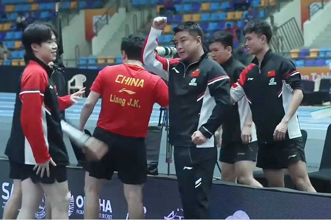 中国女团v, 位林诗栋